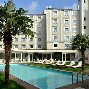 5* Szálloda By Ihg